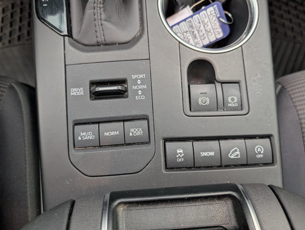 Toyota Highlander LE AWD 2020 à Magog, Québec - 18 - w1024h768px