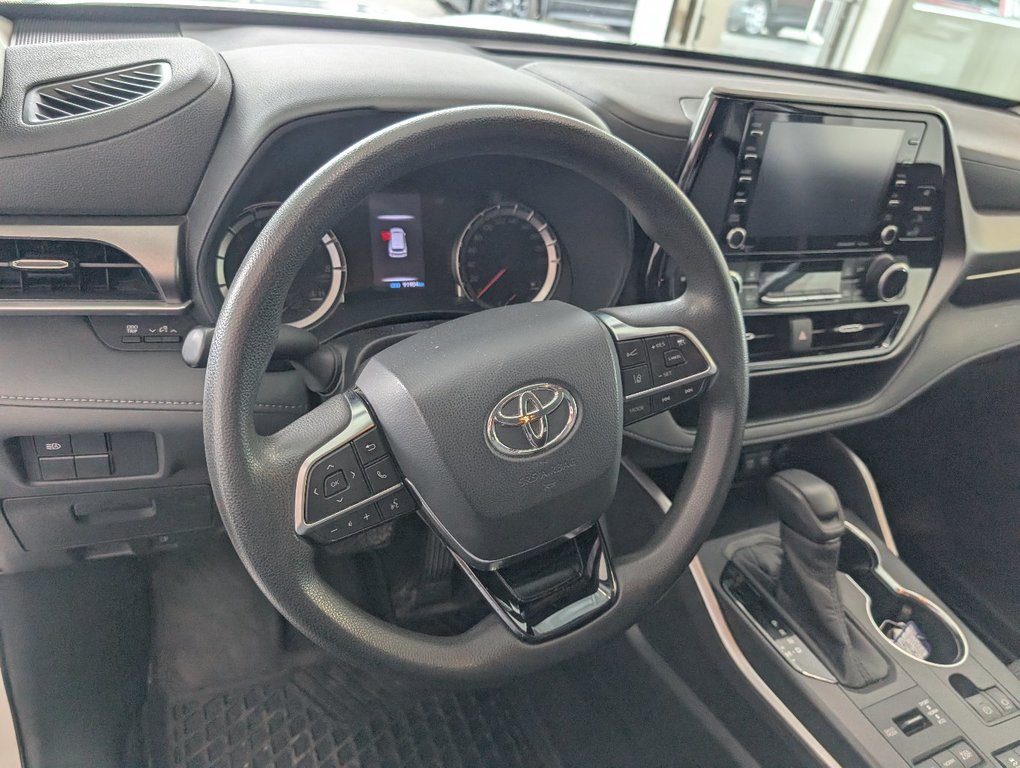 Toyota Highlander LE AWD 2020 à Magog, Québec - 14 - w1024h768px