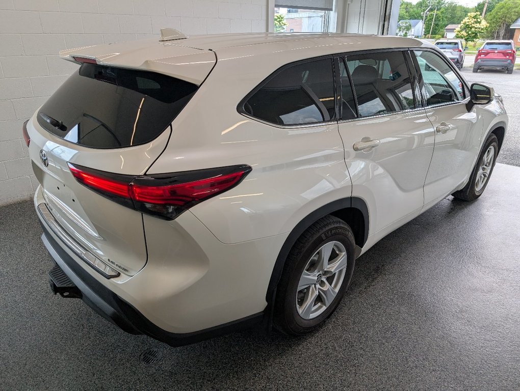Toyota Highlander LE AWD 2020 à Magog, Québec - 3 - w1024h768px