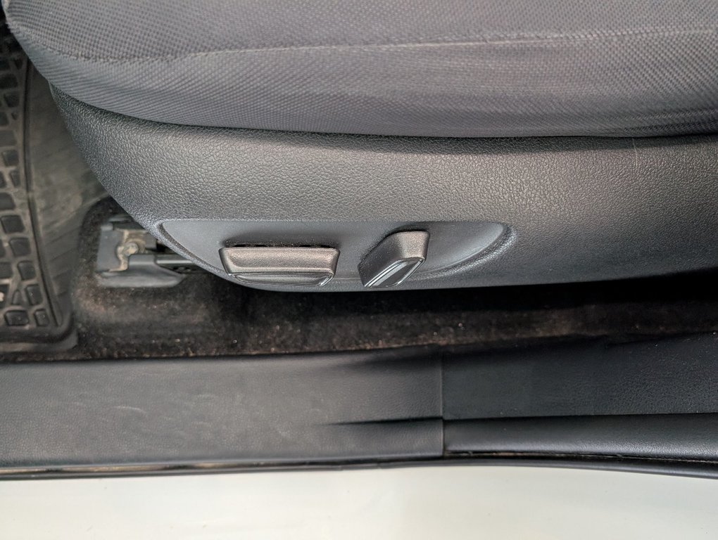 Toyota Highlander LE AWD 2020 à Magog, Québec - 16 - w1024h768px
