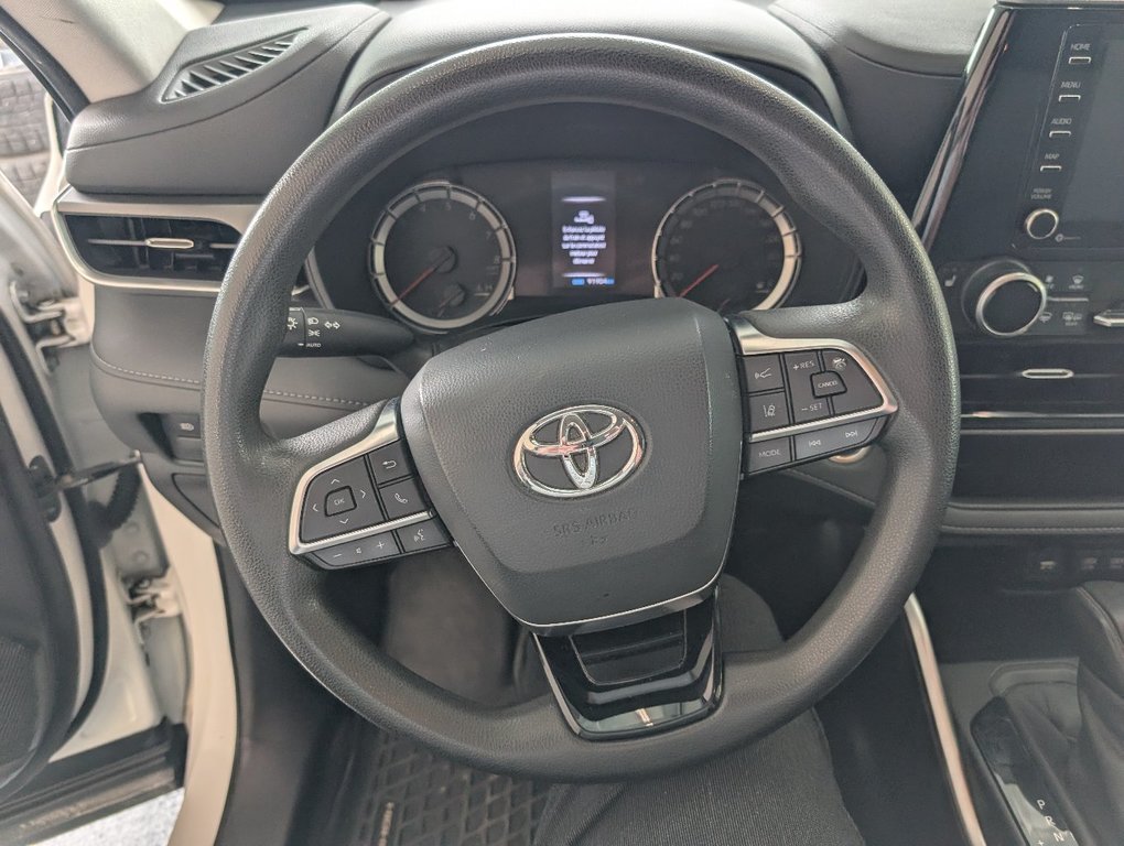 Toyota Highlander LE AWD 2020 à Magog, Québec - 17 - w1024h768px