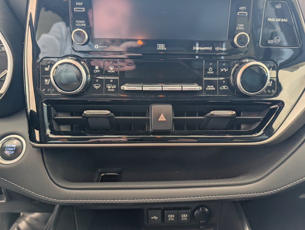 Toyota Highlander Limited AWD, 2020 à Magog, Québec - 18 - w1024h768px