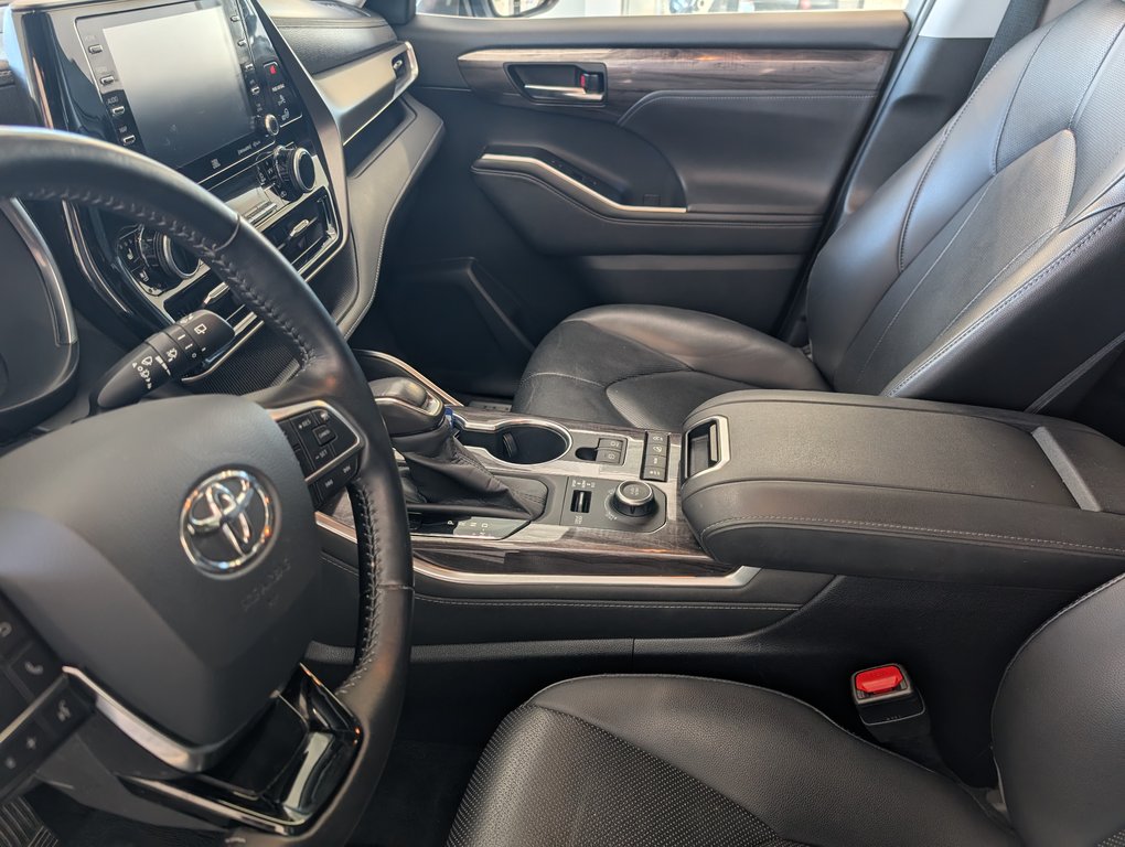 Toyota Highlander Limited AWD, 2020 à Magog, Québec - 10 - w1024h768px