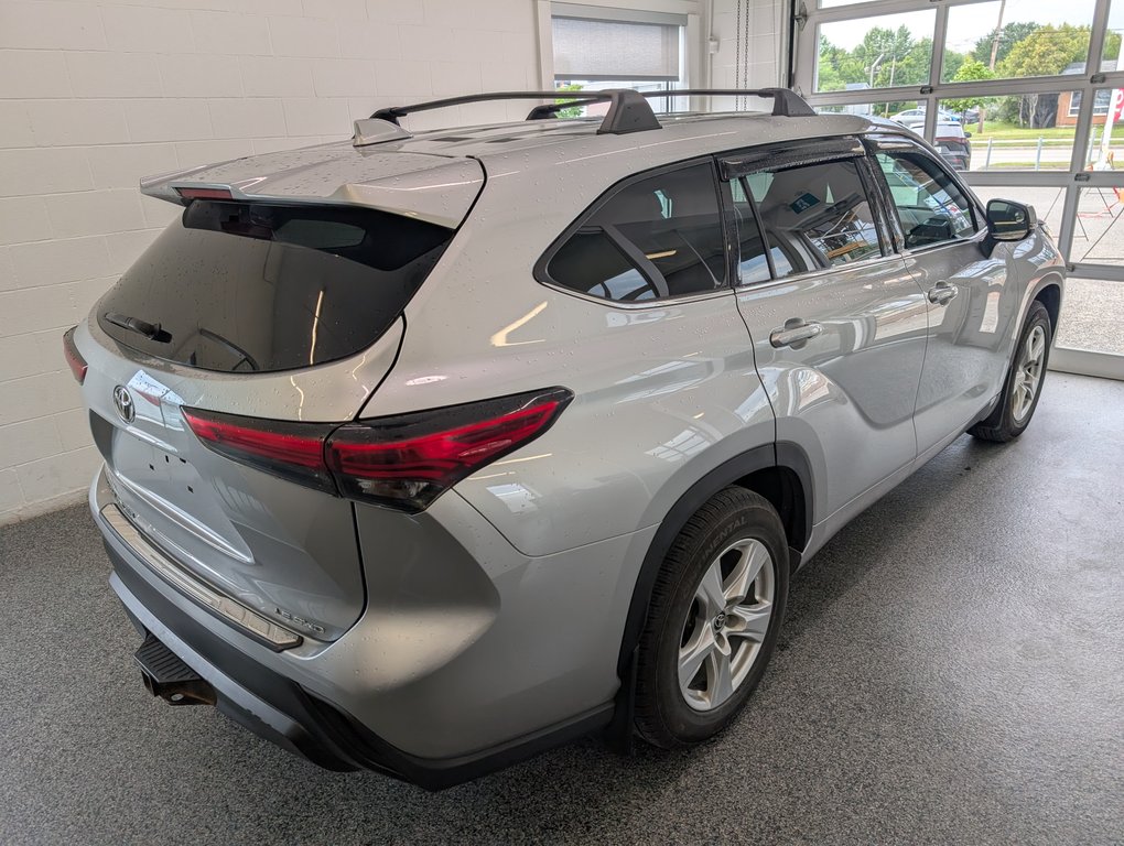 Toyota Highlander LE AWD 2020 à Magog, Québec - 3 - w1024h768px