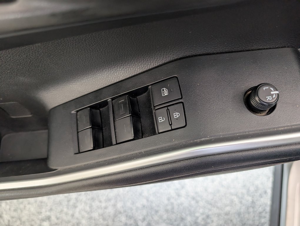 Toyota Highlander LE AWD 2020 à Magog, Québec - 14 - w1024h768px