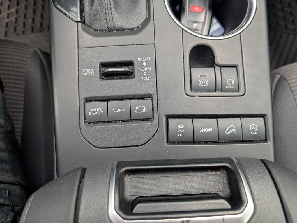 Toyota Highlander LE AWD 2020 à Magog, Québec - 16 - w1024h768px