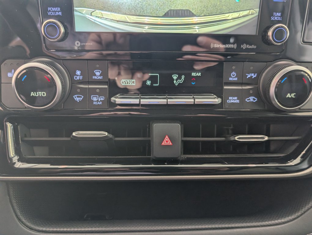 Toyota Highlander LE AWD 2020 à Magog, Québec - 18 - w1024h768px