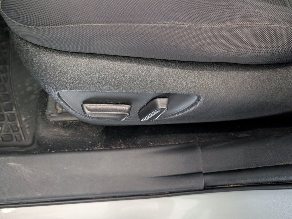 Toyota Highlander LE AWD 2020 à Magog, Québec - 12 - w1024h768px
