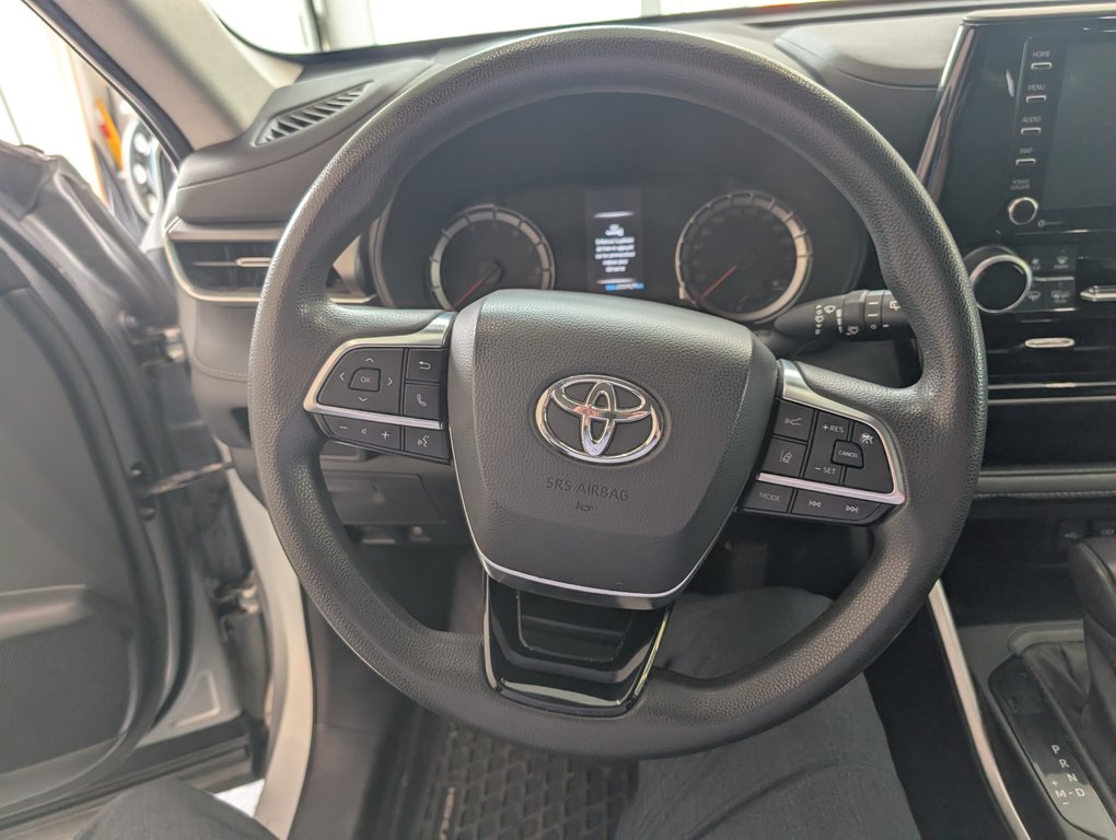 Toyota Highlander LE AWD 2020 à Magog, Québec - 15 - w1024h768px
