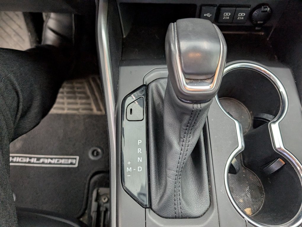 2021 Toyota Highlander XLE AWD, in Magog, Quebec - 20 - w1024h768px