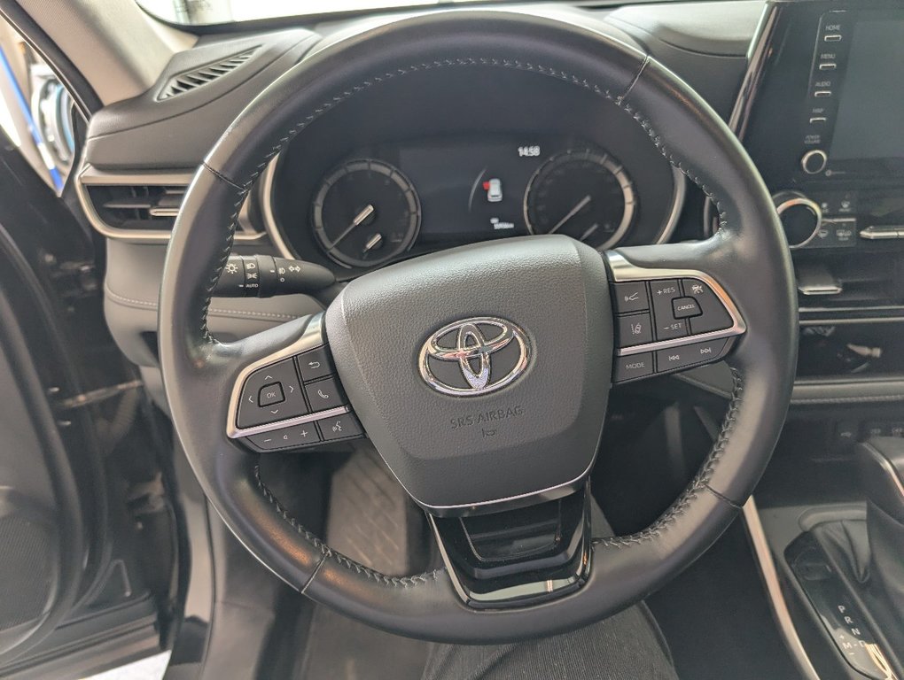 2021 Toyota Highlander XLE AWD, in Magog, Quebec - 18 - w1024h768px