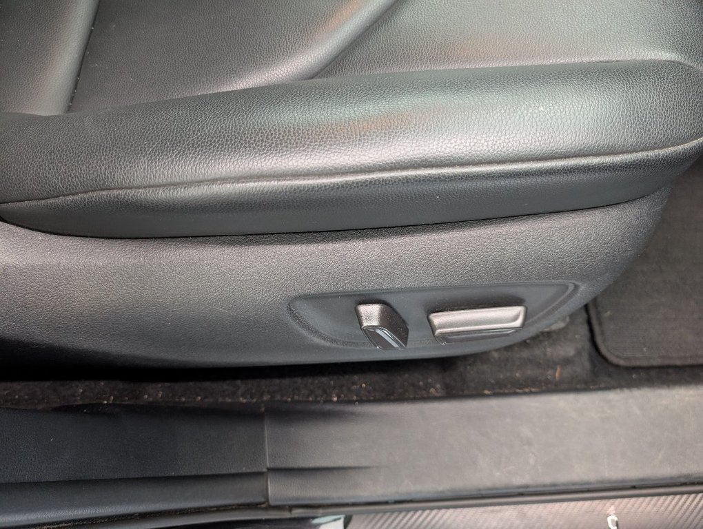 2021 Toyota Highlander XLE AWD, in Magog, Quebec - 11 - w1024h768px