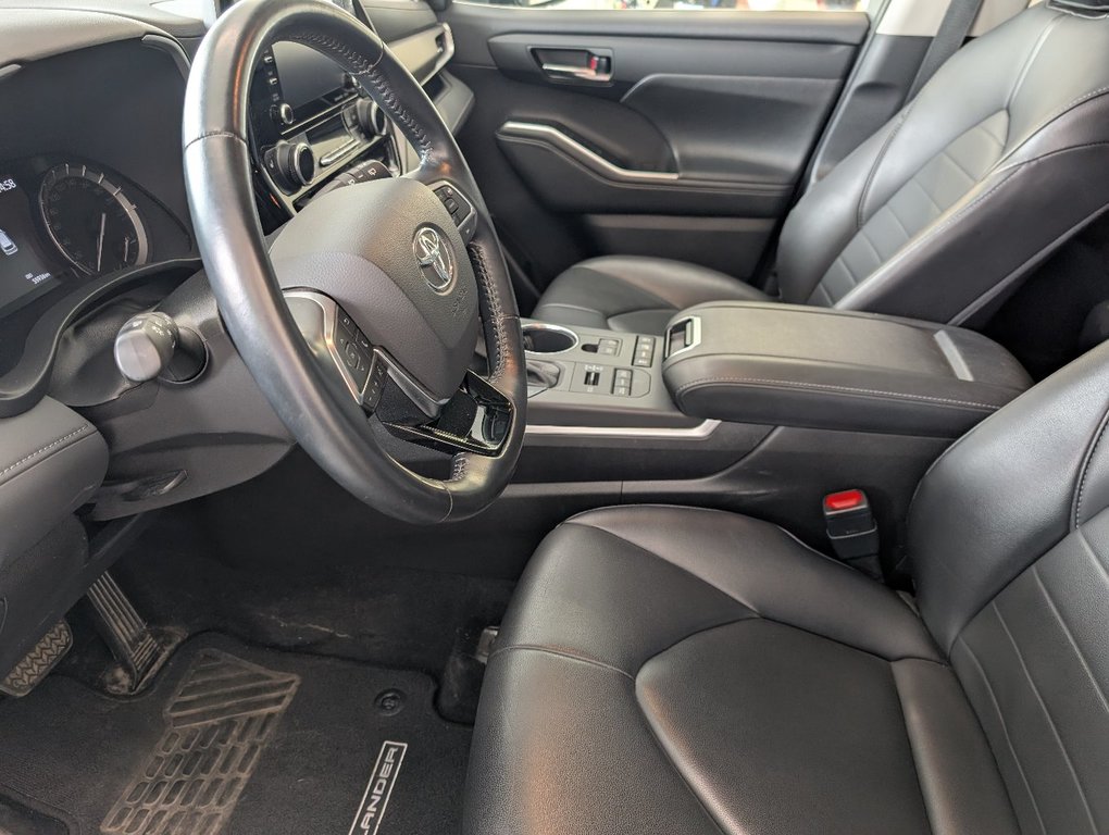 2021 Toyota Highlander XLE AWD, in Magog, Quebec - 14 - w1024h768px