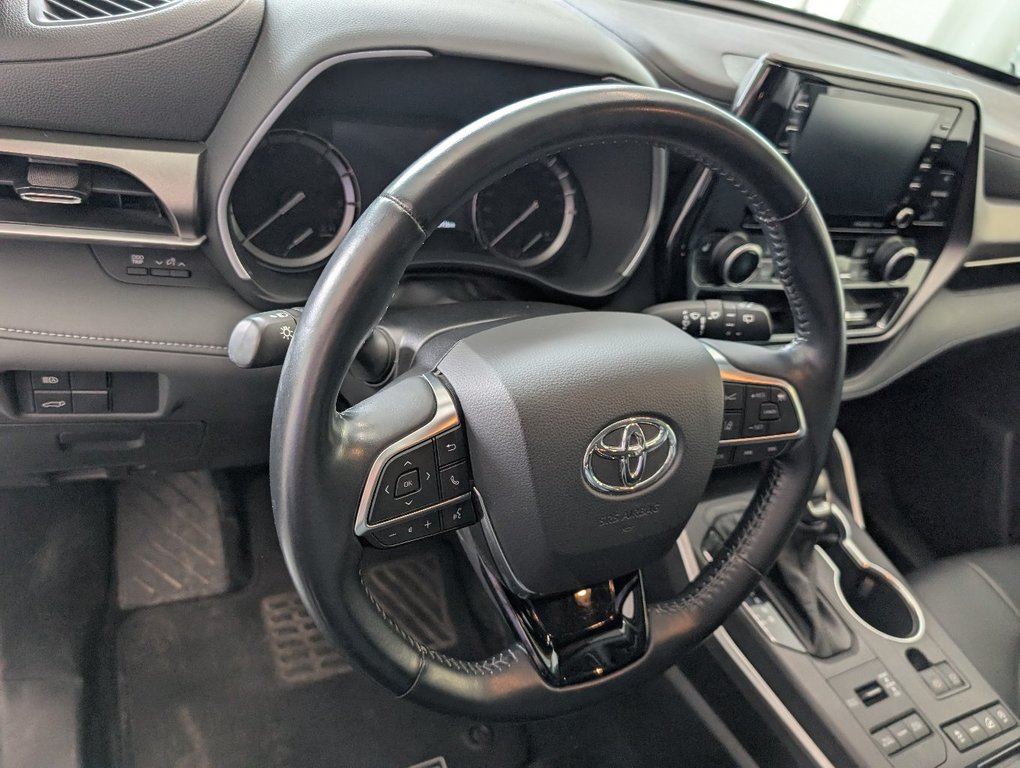 2021 Toyota Highlander XLE AWD, in Magog, Quebec - 15 - w1024h768px