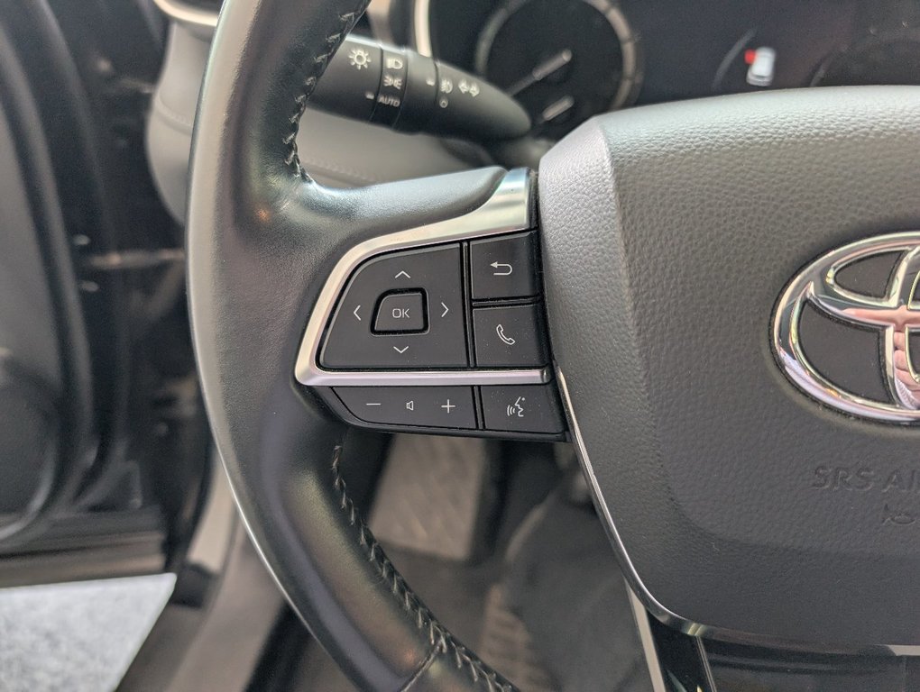 2021 Toyota Highlander XLE AWD, in Magog, Quebec - 22 - w1024h768px