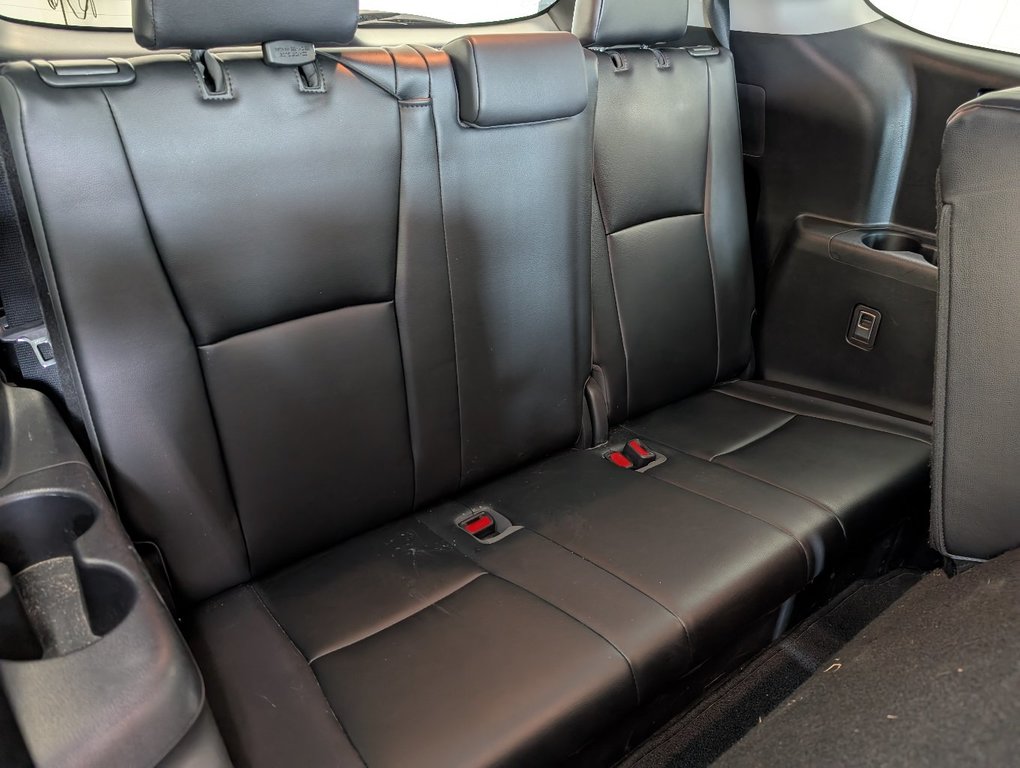 2021 Toyota Highlander XLE AWD, in Magog, Quebec - 8 - w1024h768px