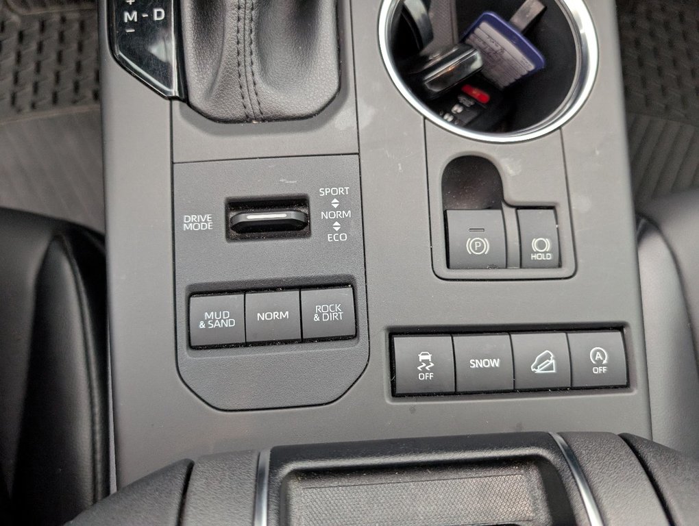 Toyota Highlander XLE AWD, 2021 à Magog, Québec - 18 - w1024h768px