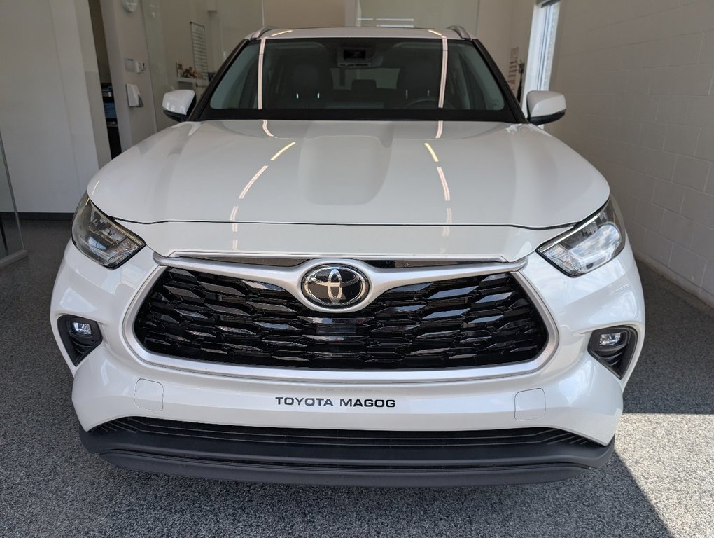 Toyota Highlander XLE AWD, 2021 à Magog, Québec - 6 - w1024h768px
