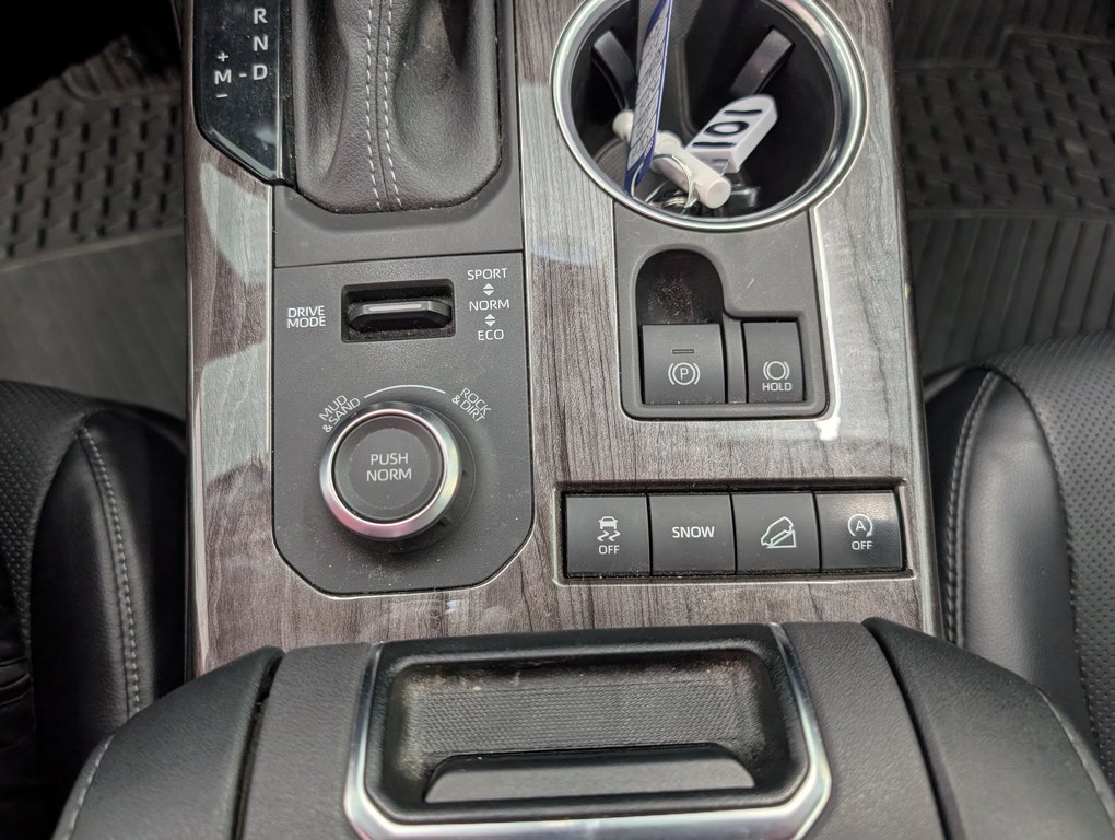 2022 Toyota Highlander Limited AWD, GARANTIE JUSQU EN 2026, in Magog, Quebec - 16 - w1024h768px