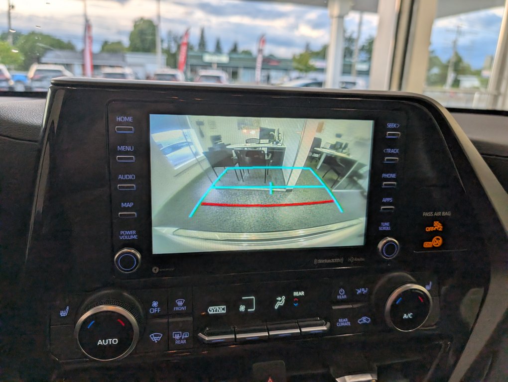 2022 Toyota Highlander XLE AWD in Magog, Quebec - 24 - w1024h768px