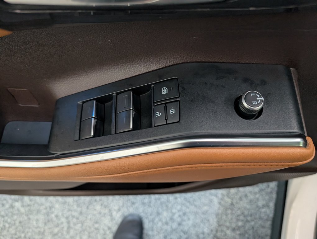 Toyota Highlander Limited AWD, GARANTIE JUSQU EN 2029, 2022 à Magog, Québec - 16 - w1024h768px