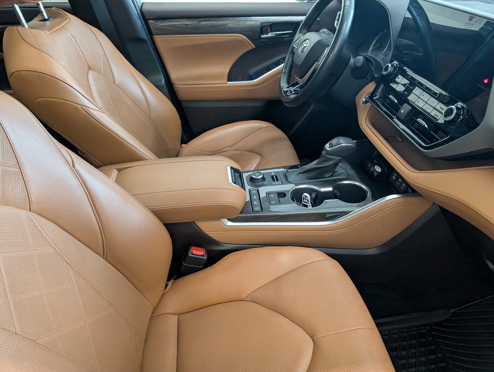 Toyota Highlander Limited AWD, GARANTIE JUSQU EN 2029, 2022 à Magog, Québec - 9 - w1024h768px