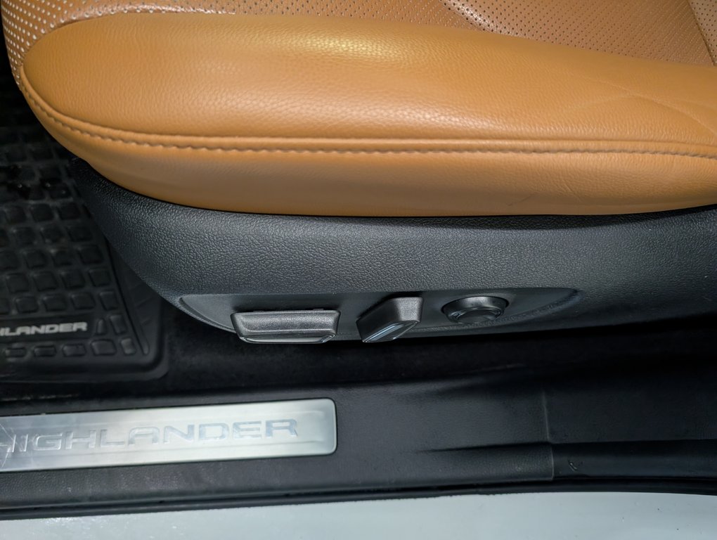 Toyota Highlander Limited AWD, GARANTIE JUSQU EN 2029, 2022 à Magog, Québec - 15 - w1024h768px