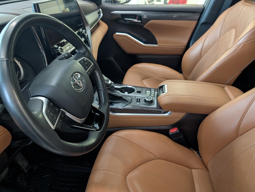 Toyota Highlander Limited AWD, GARANTIE JUSQU EN 2029, 2022 à Magog, Québec - 13 - w1024h768px