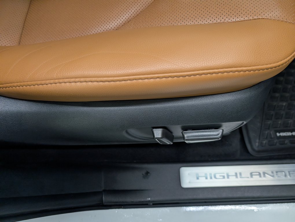 Toyota Highlander Limited AWD, GARANTIE JUSQU EN 2029, 2022 à Magog, Québec - 11 - w1024h768px