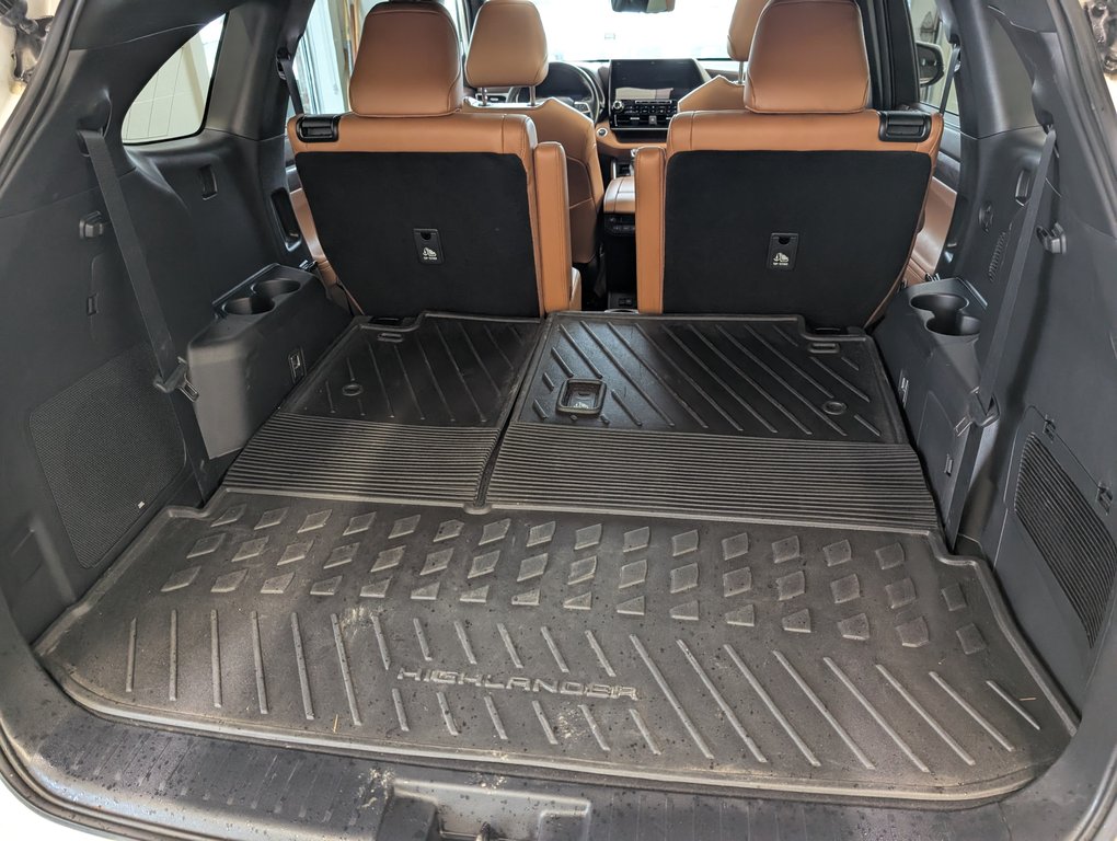 Toyota Highlander Limited AWD, GARANTIE JUSQU EN 2029, 2022 à Magog, Québec - 7 - w1024h768px