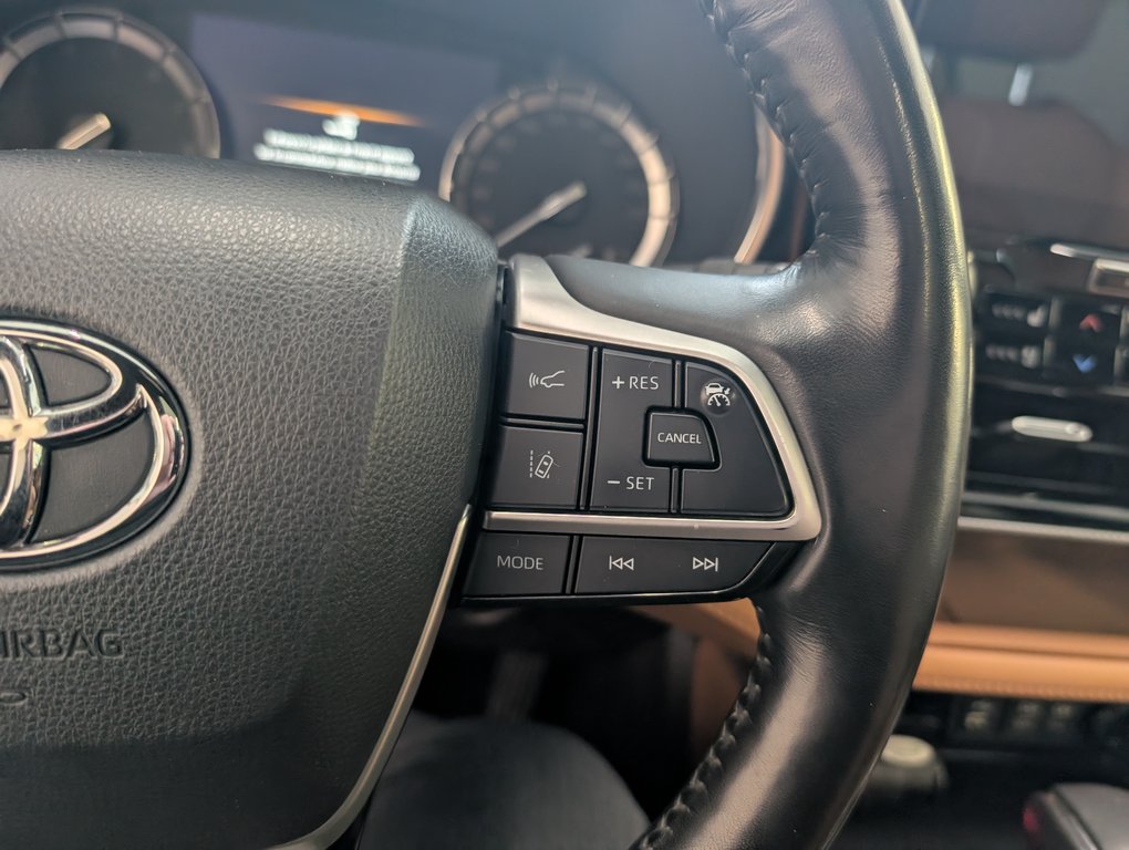 Toyota Highlander Limited AWD, GARANTIE JUSQU EN 2029, 2022 à Magog, Québec - 23 - w1024h768px