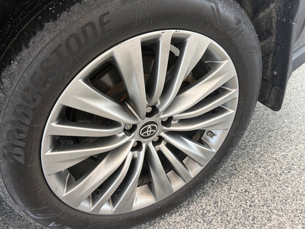 2022 Toyota Highlander Limited PLATINUM, in Magog, Quebec - 24 - w1024h768px