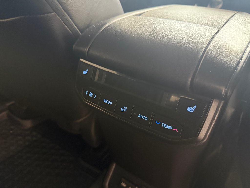 2022 Toyota Highlander Limited PLATINUM, in Magog, Quebec - 14 - w1024h768px