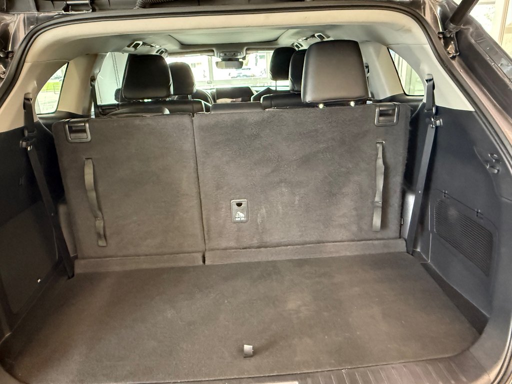 2022 Toyota Highlander Limited PLATINUM, in Magog, Quebec - 8 - w1024h768px