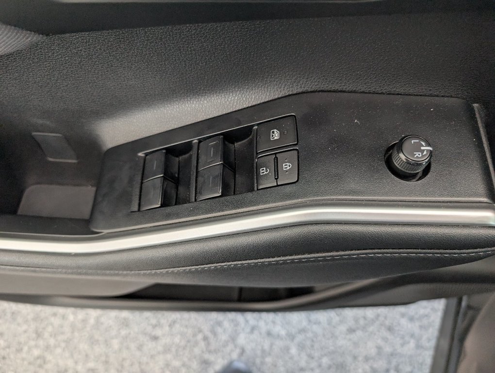 Toyota Highlander LE AWD, GARANTIE JUSQU EN 2028, 2023 à Magog, Québec - 15 - w1024h768px