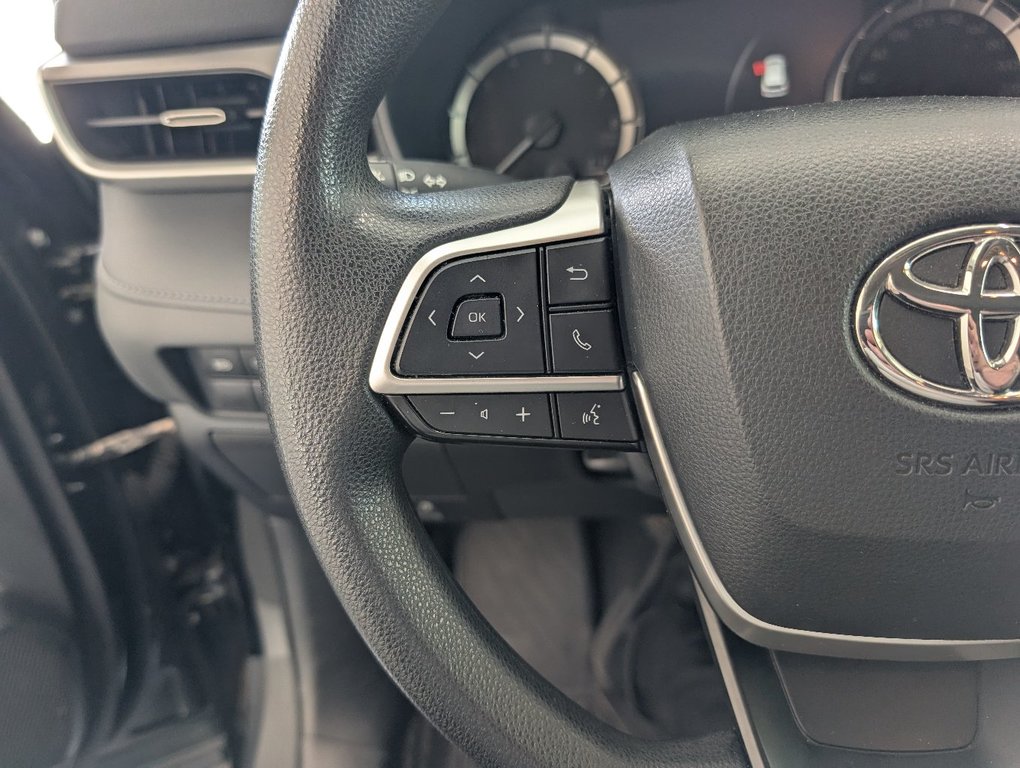 Toyota Highlander LE AWD, GARANTIE JUSQU EN 2028, 2023 à Magog, Québec - 20 - w1024h768px
