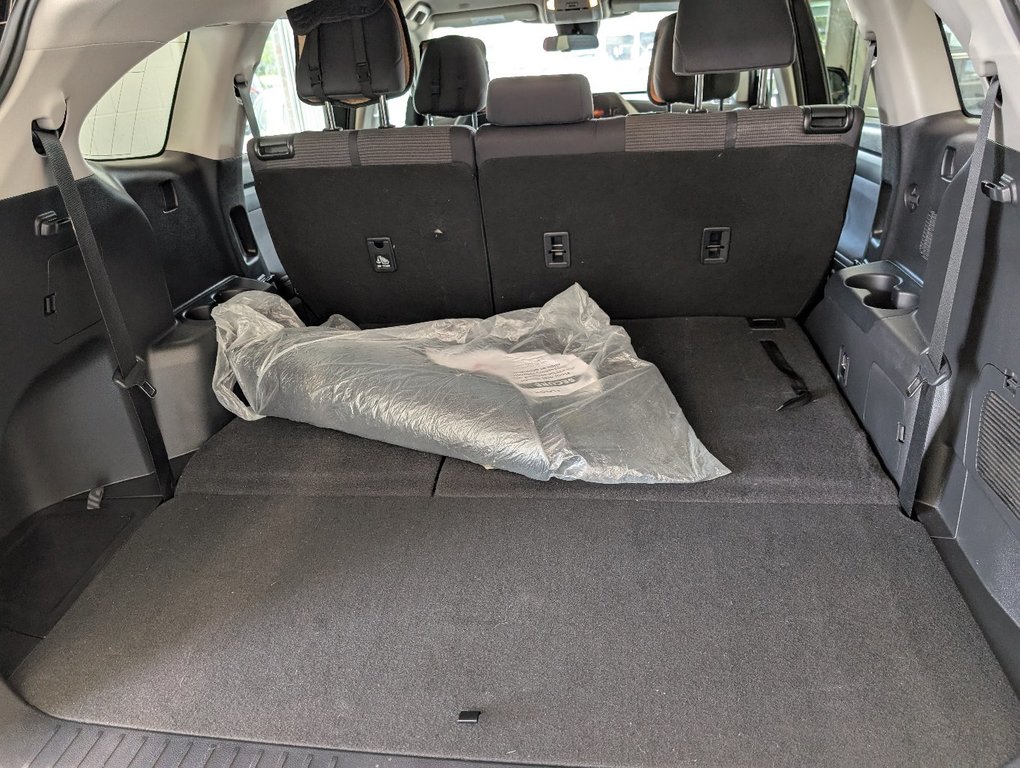 Toyota Highlander LE AWD, GARANTIE JUSQU EN 2028, 2023 à Magog, Québec - 7 - w1024h768px