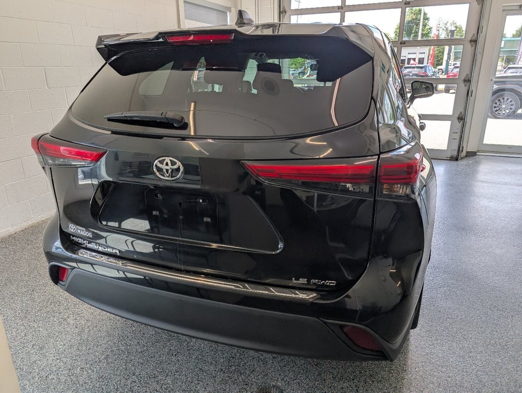 Toyota Highlander LE AWD, GARANTIE JUSQU EN 2028, 2023 à Magog, Québec - 4 - w1024h768px