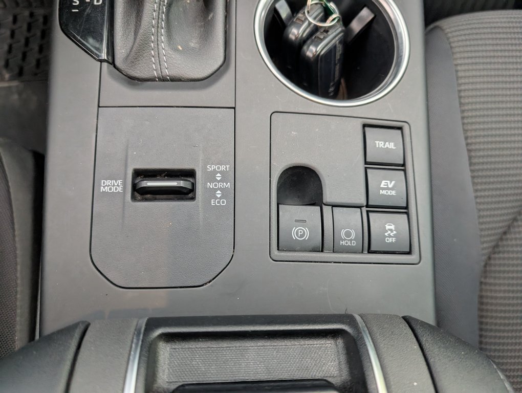 2023 Toyota Highlander hybrid LE AWD, GARANTIE JUSQU EN 2026, in Magog, Quebec - 16 - w1024h768px