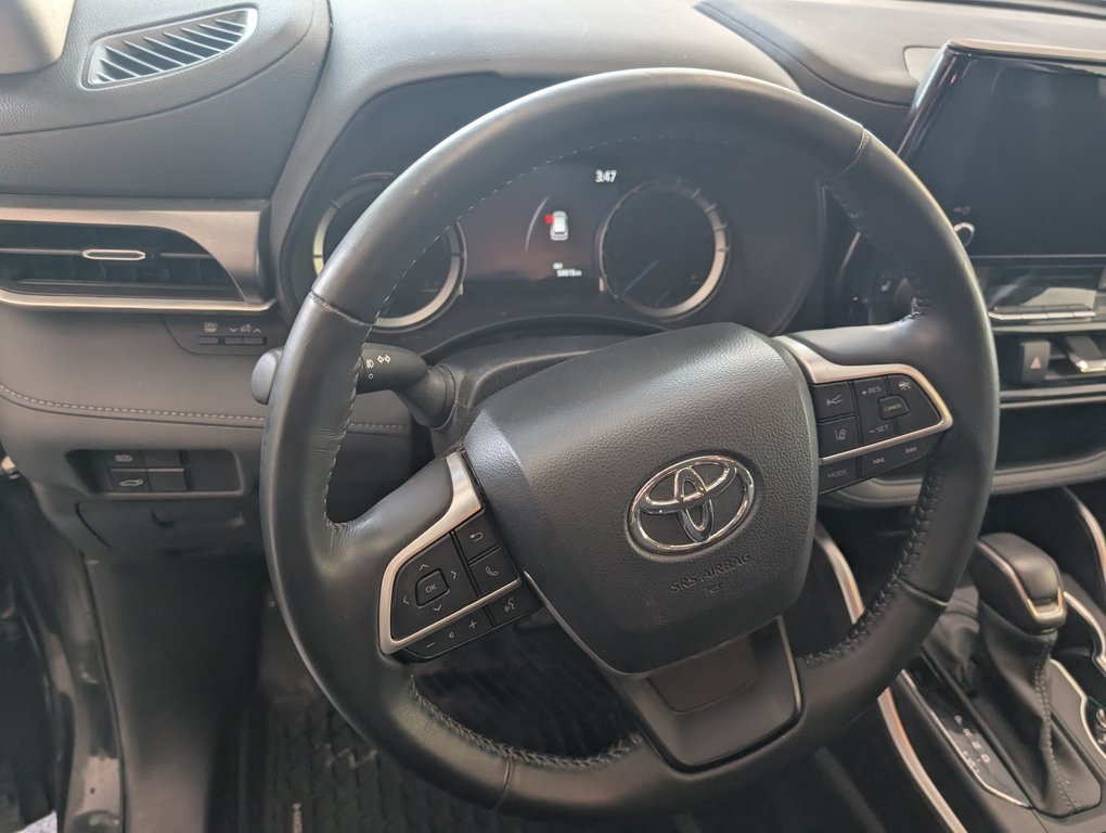2023 Toyota Highlander hybrid LE AWD, GARANTIE JUSQU EN 2026, in Magog, Quebec - 12 - w1024h768px