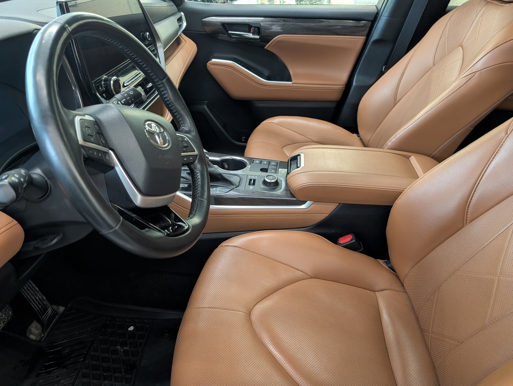2023 Toyota Highlander LIMITED PLATINUM AWD, GARANTIE JUSQU EN 2026, in Magog, Quebec - 13 - w1024h768px