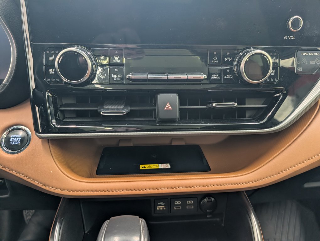 2023 Toyota Highlander LIMITED PLATINUM AWD, GARANTIE JUSQU EN 2026, in Magog, Quebec - 21 - w1024h768px