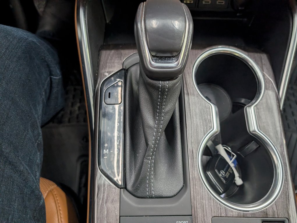 2023 Toyota Highlander LIMITED PLATINUM AWD, GARANTIE JUSQU EN 2026, in Magog, Quebec - 20 - w1024h768px