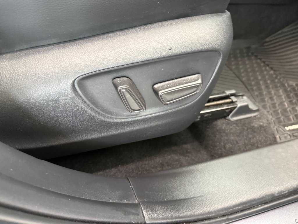 2023 Toyota Highlander XLE AWD, GARANTIE JUSQU EN 2027, in Magog, Quebec - 10 - w1024h768px