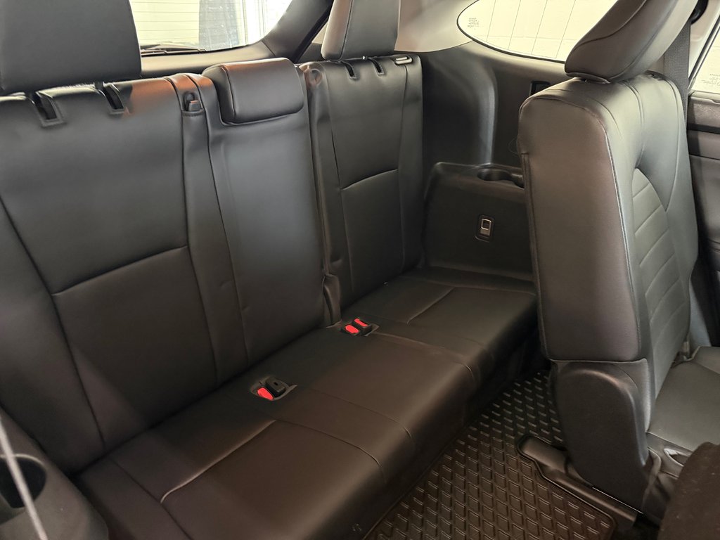 2023 Toyota Highlander XLE AWD, GARANTIE JUSQU EN 2027, in Magog, Quebec - 7 - w1024h768px