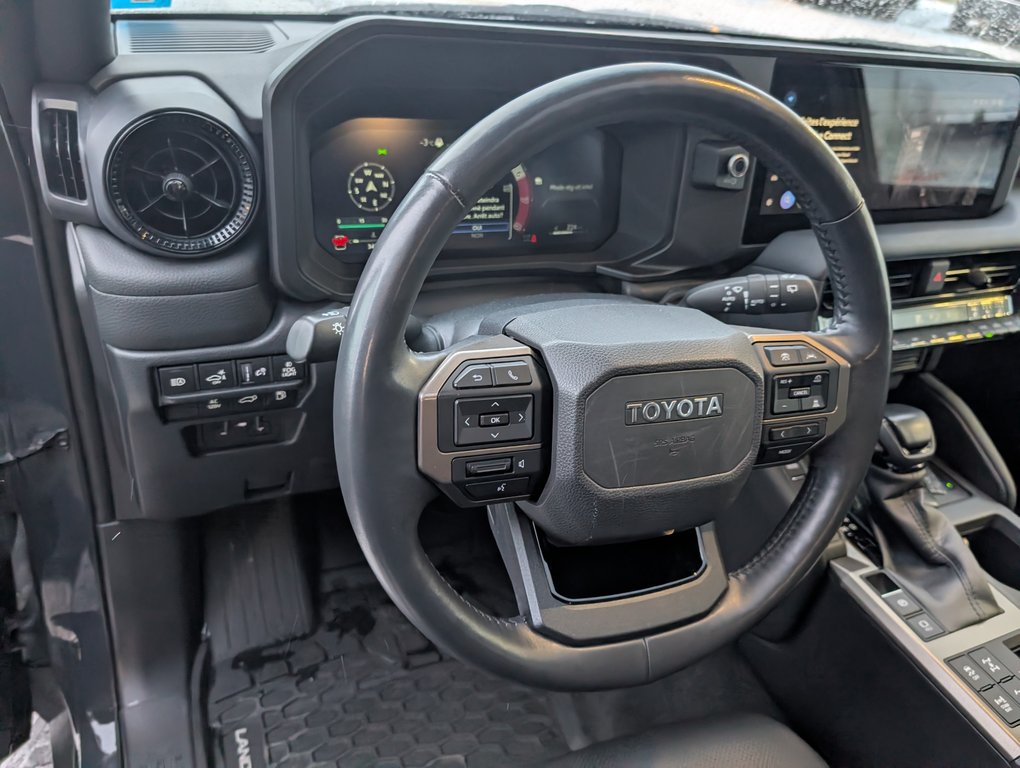 Toyota Land Cruiser GARANTIE JUSQU EN 2028, 2024 à Magog, Québec - 14 - w1024h768px