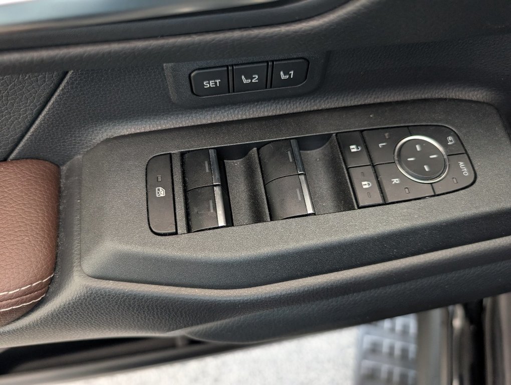 2025 Toyota Land Cruiser PREMIUM AWD, GARANTIE JUSQU EN 2029, in Magog, Quebec - 15 - w1024h768px
