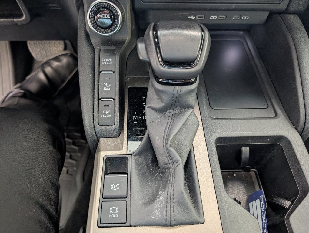 2025 Toyota Land Cruiser PREMIUM AWD, GARANTIE JUSQU EN 2029, in Magog, Quebec - 21 - w1024h768px