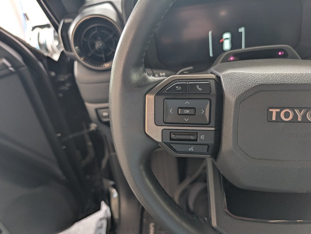 2025 Toyota Land Cruiser PREMIUM AWD, GARANTIE JUSQU EN 2029, in Magog, Quebec - 19 - w1024h768px