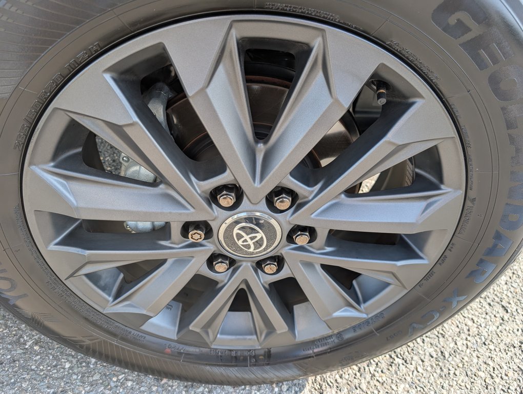 2027 Toyota Land Cruiser GROUPE PREMIUM in Magog, Quebec - 29 - w1024h768px